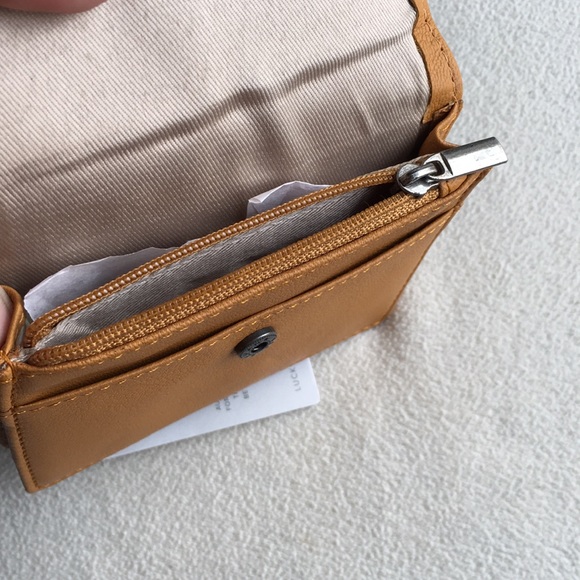 NIB Lucky Brand small tan leather wallet - Picture 7 of 8